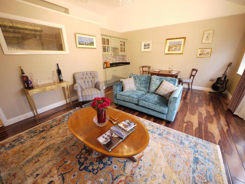 Deluxe Suite image 4