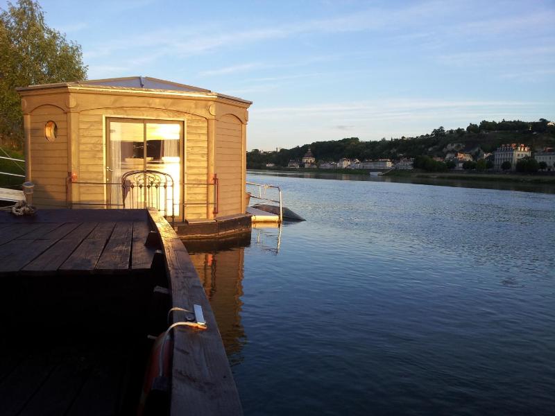 Superior Cabin on Boat image 2