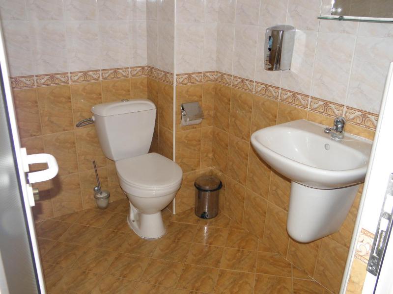 Studio Apartment image 3