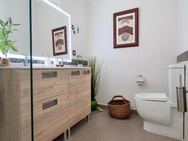 Beautiful Beach Apartment M&B IV by Las Canteras by VillaGranCanaria - image 16