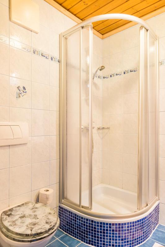 Two-Bedroom Apartment (6 Adults) image 3