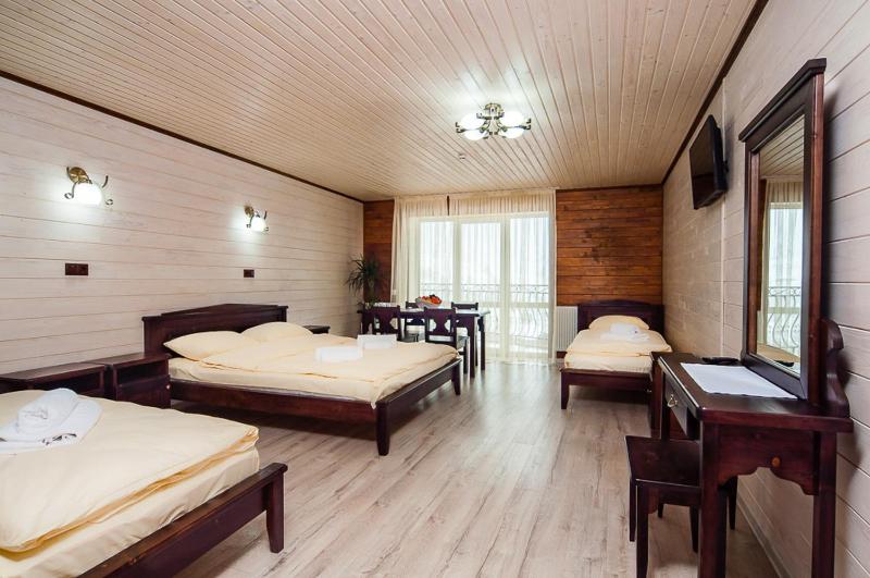 Quadruple Room with Balcony image 1