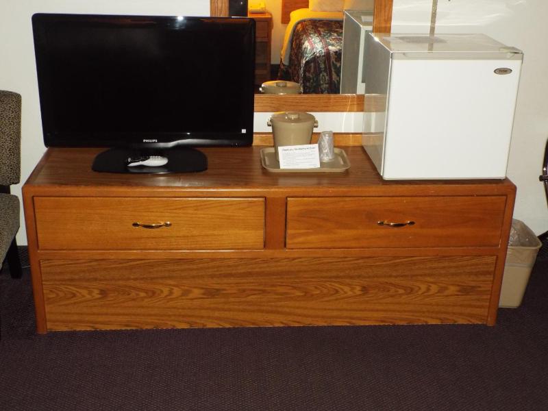 Queen Room image 2