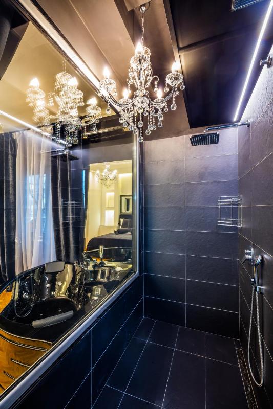 Ben Akiba Luxury Suites - image 14