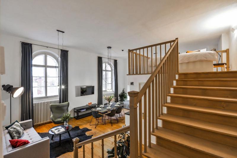 Loft Apartment image 4