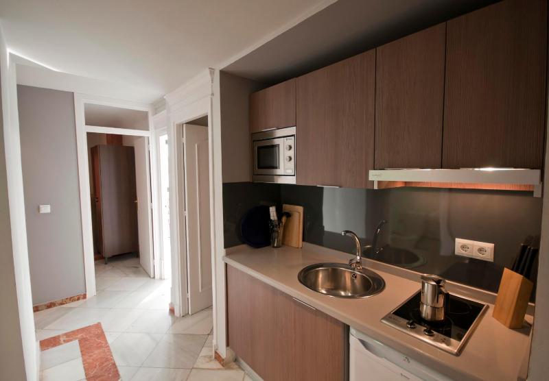 Three-Bedroom Apartment (8 Adults) image 4