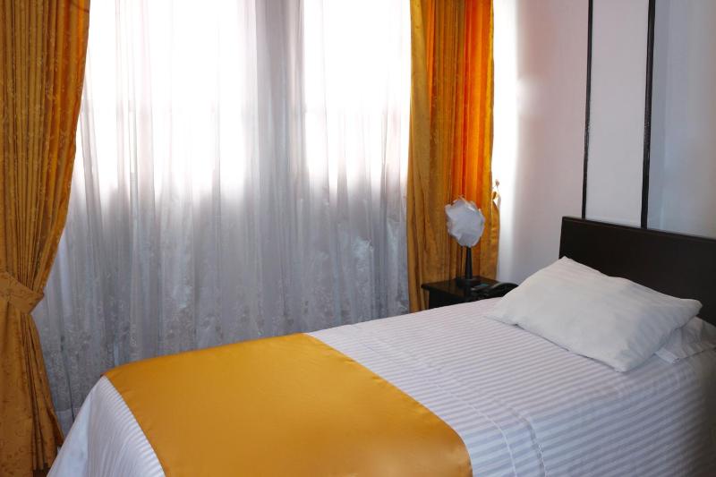 Hotel Ferrovial Corferias - image 3