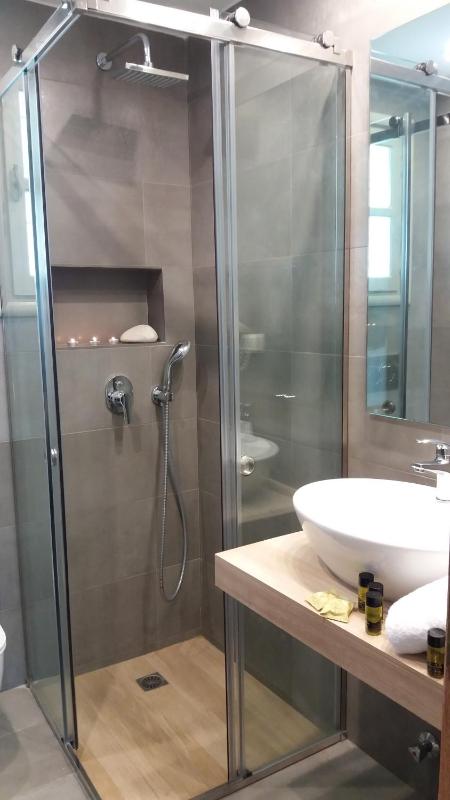 Double Room with Side Sea View image 4