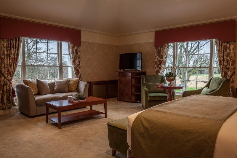 Superior Double Room - Manor House image 3