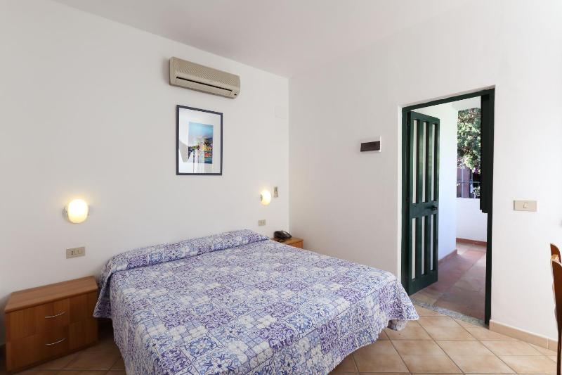 Double or Twin Room image 1