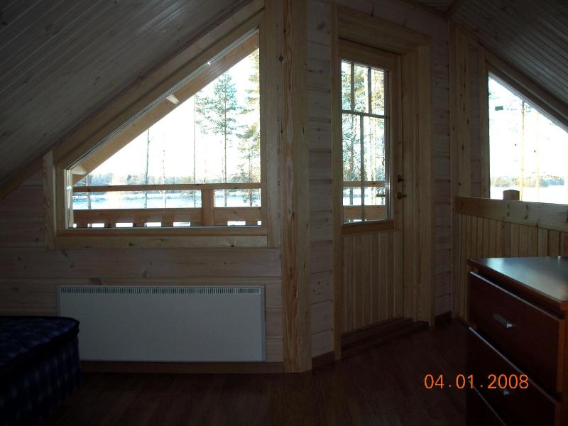 Two-Bedroom House image 4