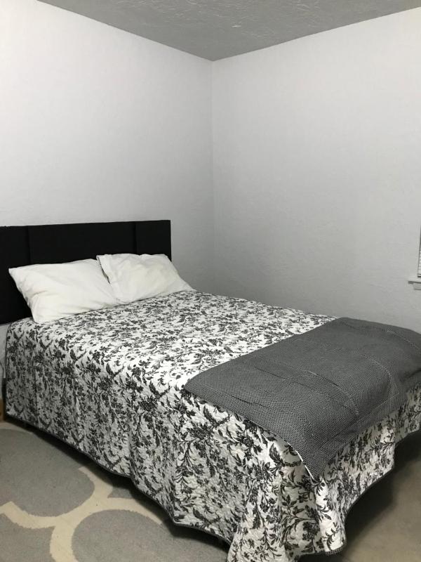 Large Double Room image 2