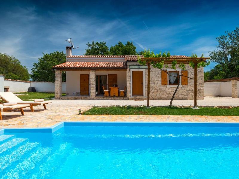 Villa Bilen - image 1
