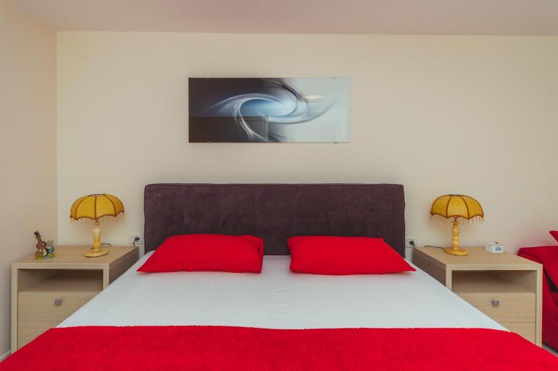 Apartment with Sea View image 3