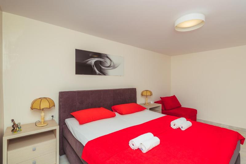 Apartment with Sea View image 4