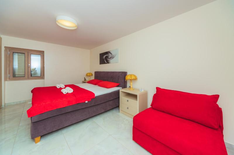 Apartment with Sea View image 2