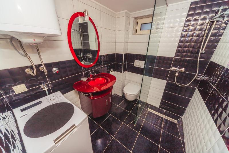 Apartment with Sea View image 2