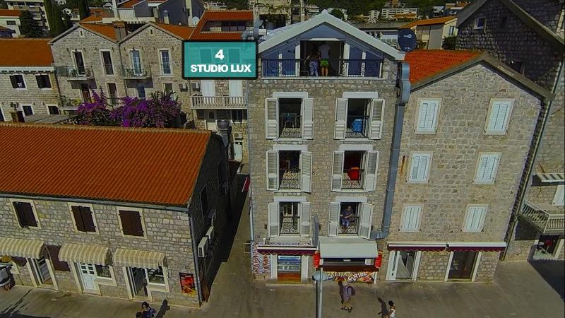 Studio Apartment with Sea View image 4