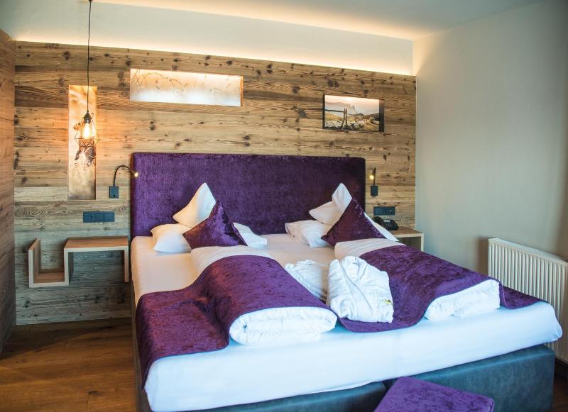 Double Room with Mountain View image 3
