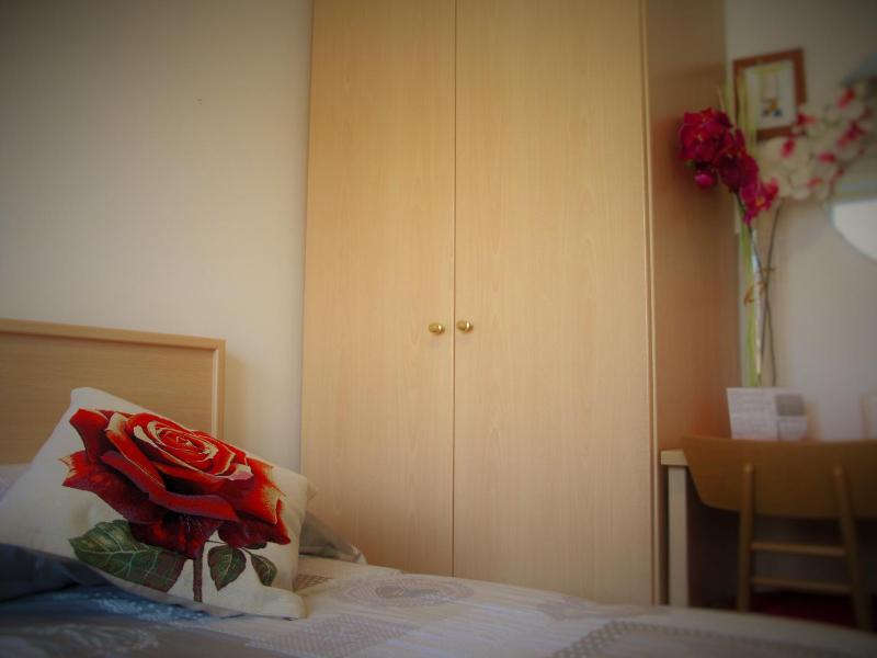 Double or Twin Room with Private Bathroom image 2