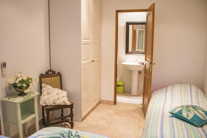 Apartment (6 Adults) image 4