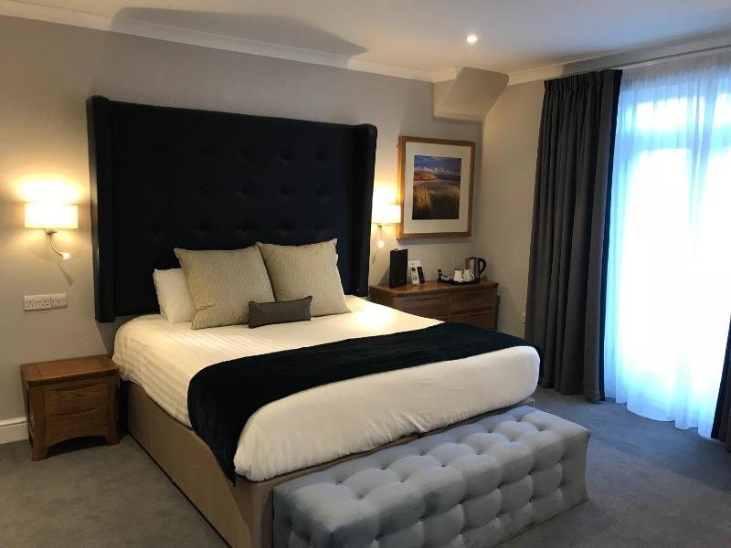 Superior Double Room image 1