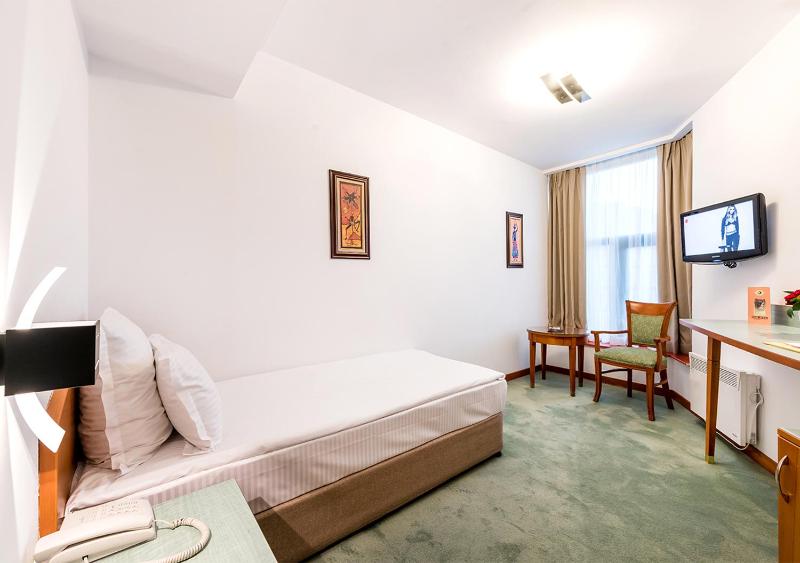 Standard Single Room image 3
