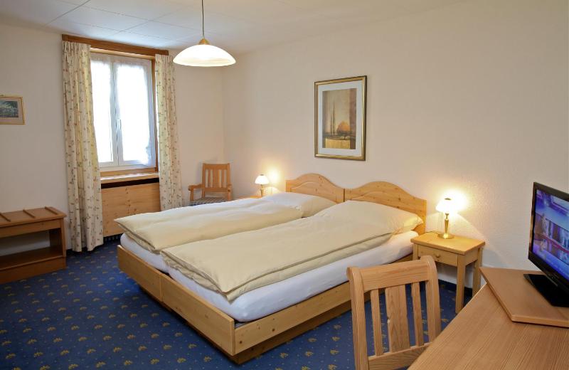 Quadruple Room image 2
