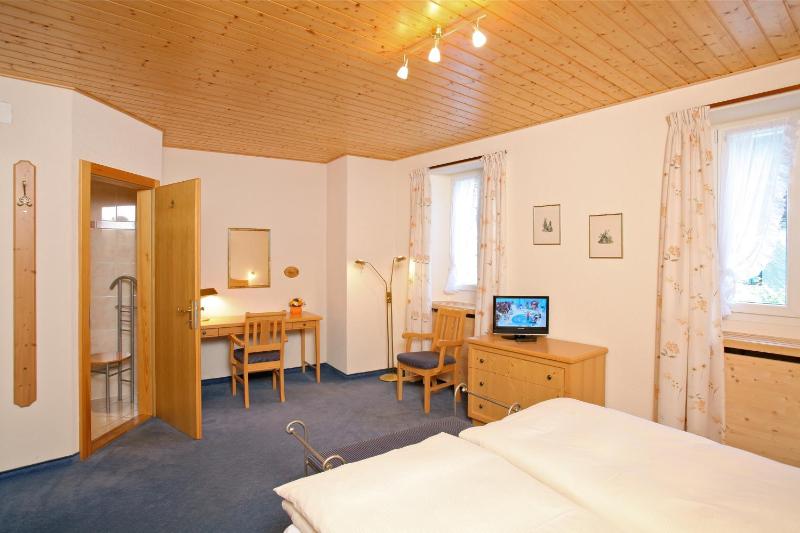 Double Room image 2