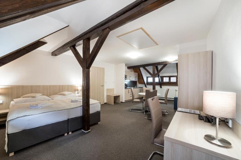 Large Attic Apartment image 1