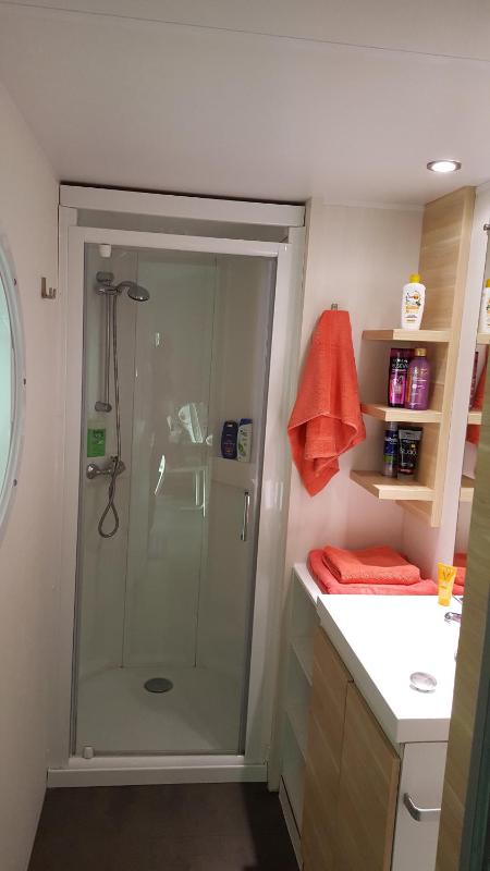 Mobile Home Comfort (6 Adults) image 4