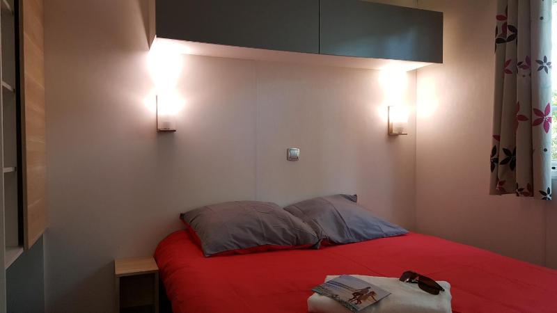 Mobile Home Comfort (6 Adults) image 3