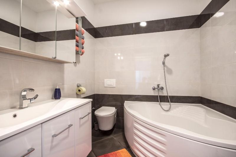Three-Bedroom House image 2