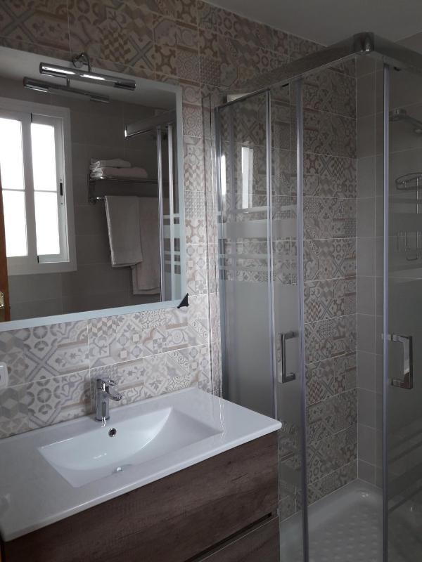 Double Room with Private Bathroom and Terrace image 3