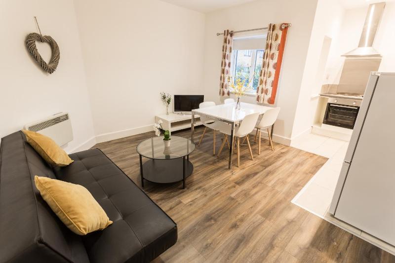 One-Bedroom Apartment (2 Adults + 1 Child) image 4