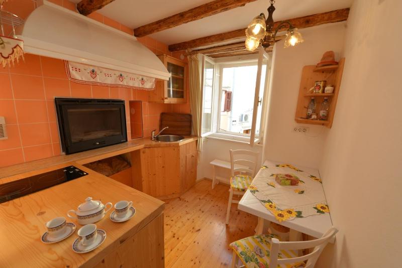 Apartment with Sea View image 3