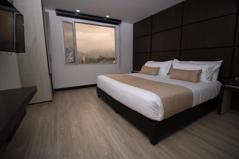 Hotel American Visa Tower - image 6