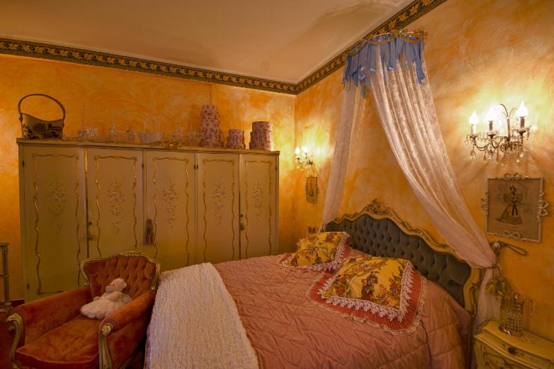 Double Room with Terrace image 4
