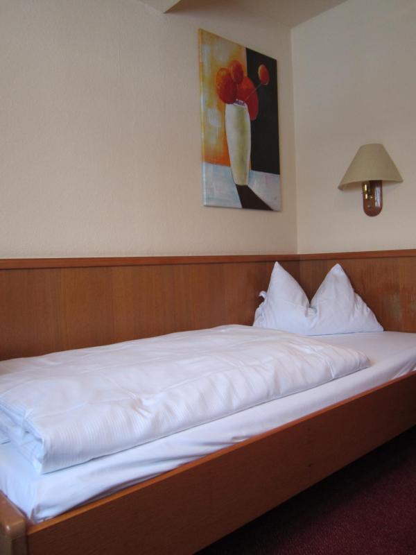 Single Room image 2