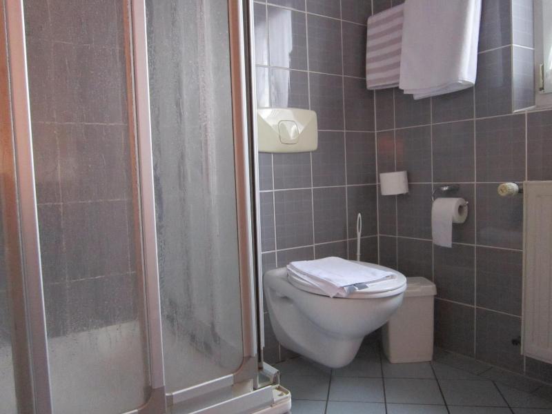 Single Room image 1