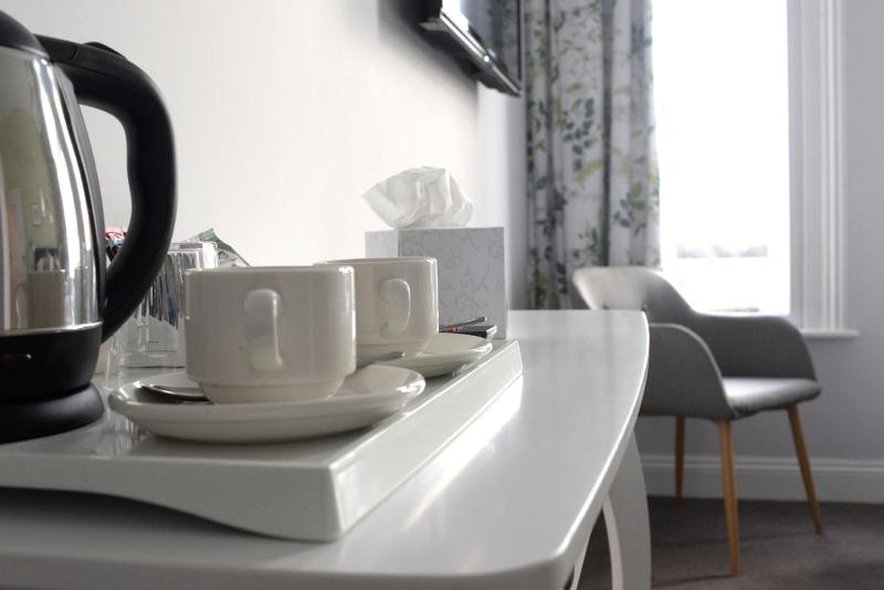 Standard Double Room image 3