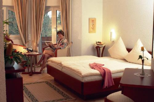 Double Room image 3