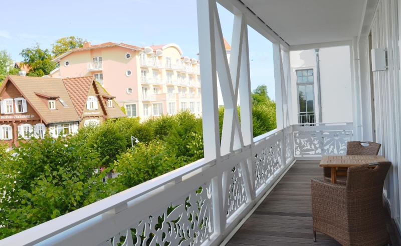 Villa Johanna in Sellin - WG 12 mit Kamin und zwei Balkonen - image 6