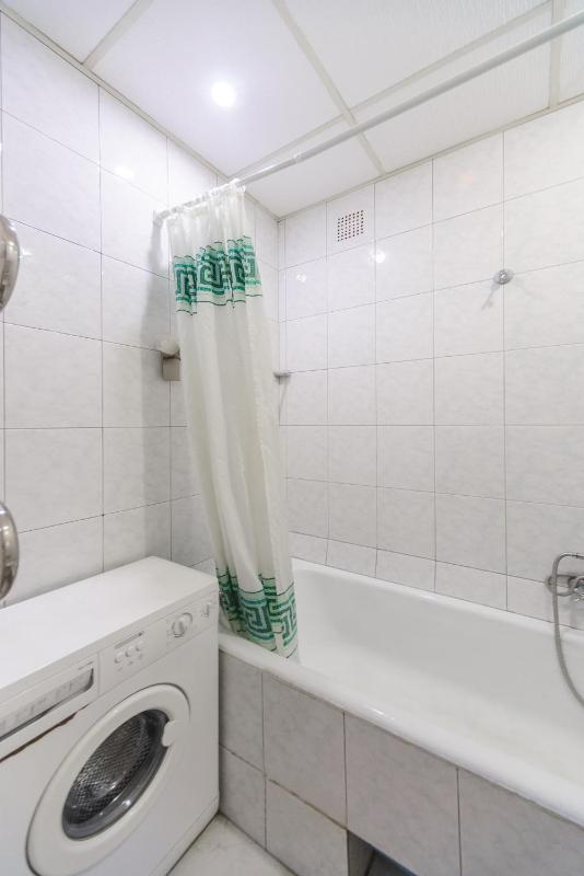 Apartment near Olympic Stadium - image 4