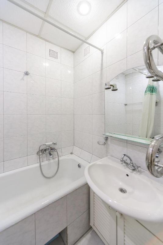 Apartment near Olympic Stadium - image 14