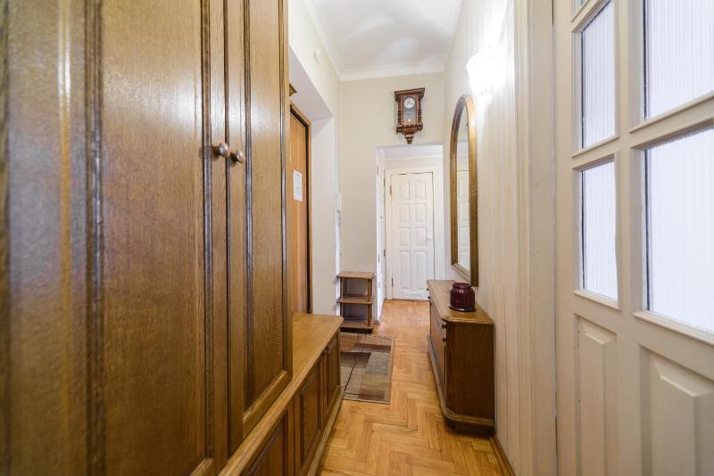 Apartment near Olympic Stadium - image 5
