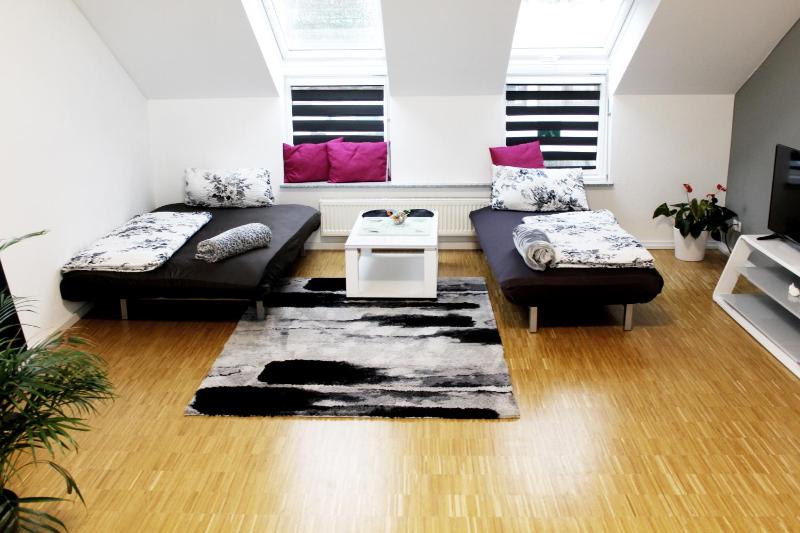 Apartment - Attic Floor with Air-Conditioning image 3