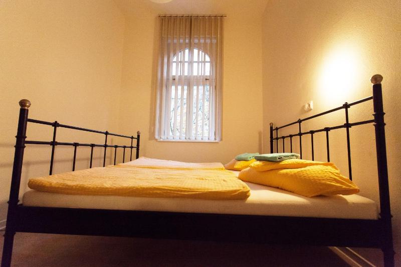 Deluxe Double Room with Extra Bed image 2