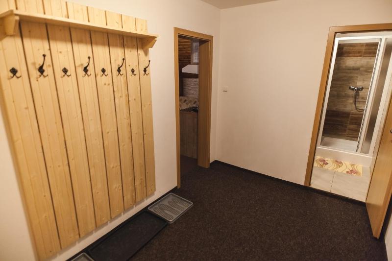 One-Bedroom Suite image 3