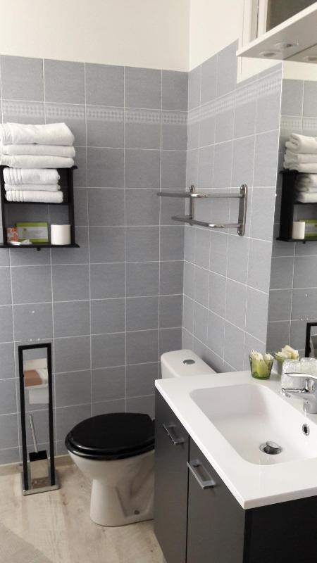 Double Room image 4